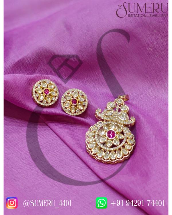 KUNDAN PENDENT SET WITH RUBY STONE.