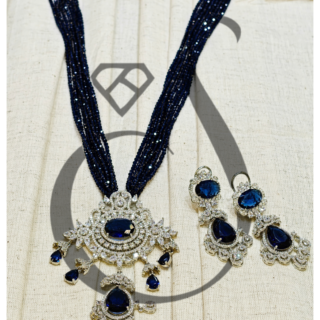 A.D. CRYSTEL LONG SET IN SILVER.