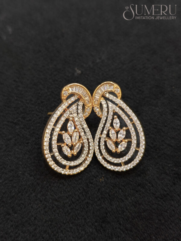 A.D. PENDENT SET WITH ATTRECTIVE DESIGN - Image 2