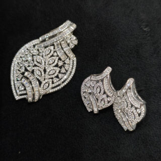 A.D. PENDENT SET WITH ATTRECTIVE DESIGN
