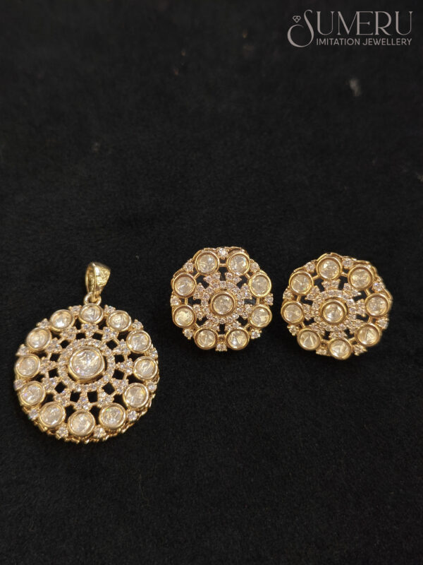 KUNDAN PENDENT SET