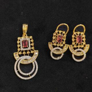 DELICATE PENDENT SET IN SMALL SIZE WITH RUBY STONE