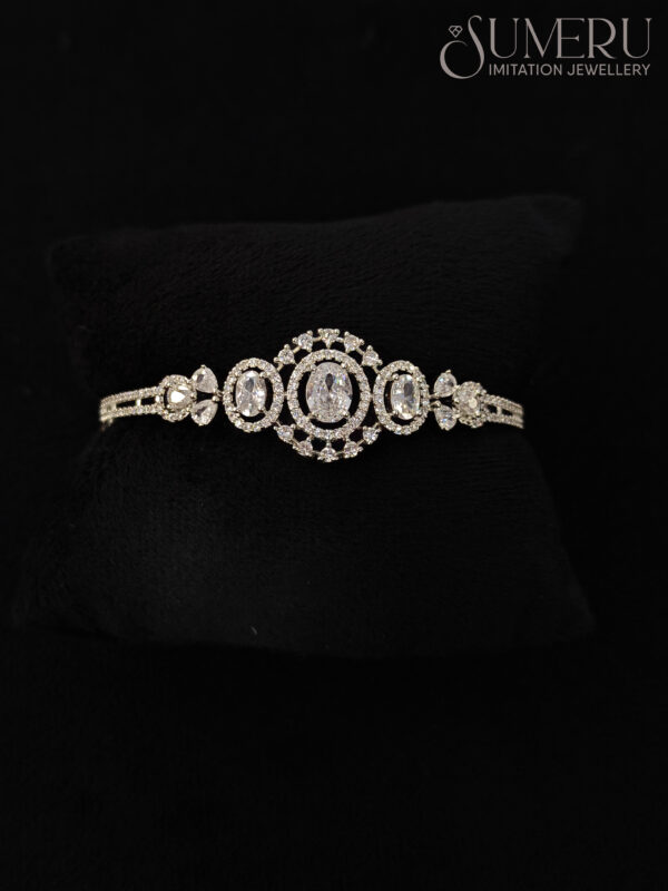 A.D. KADA IN SILVER FINISH WITH ATTRECTIVE LOOKS