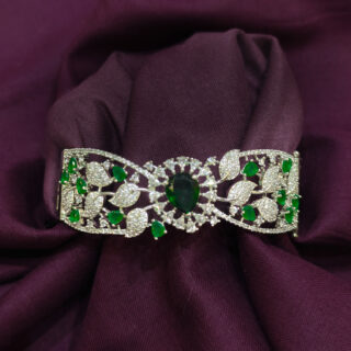 SILVER KADA WITH UNIQUE LEAF DESIGN IN GREEN