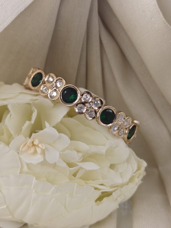 UNIQUE AND ATTRACTIVE GREEN STONE KUNDAN KADA - Image 2