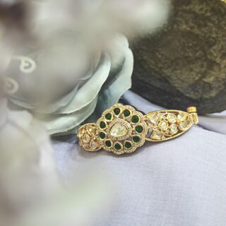 UNIQUE TRIANGLE DESIGN GREEN STONE KUNDAN KADA