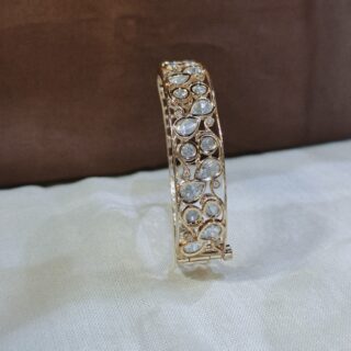 DELICATE AND ATTRACTIVE KUNDAN KADA