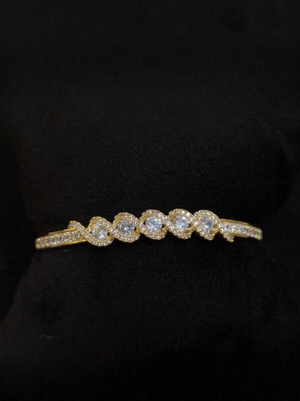 A.D. KADA IN DNA DESIGN