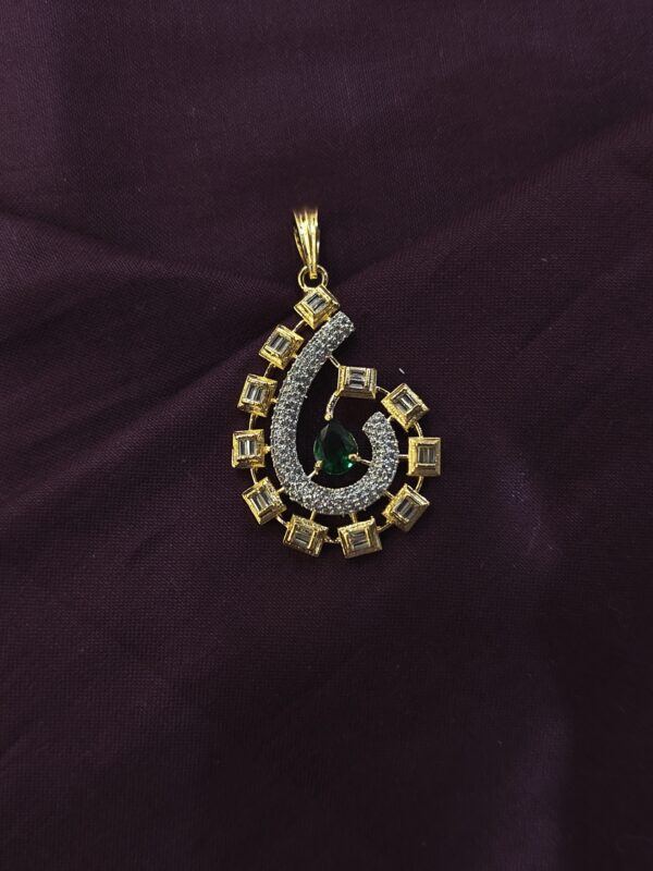 A.D. HIGH GOLD PENDENT SET - Image 3