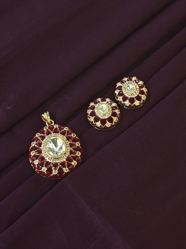KUNDAN `PENDENT SET WITH RED MEENA WORK