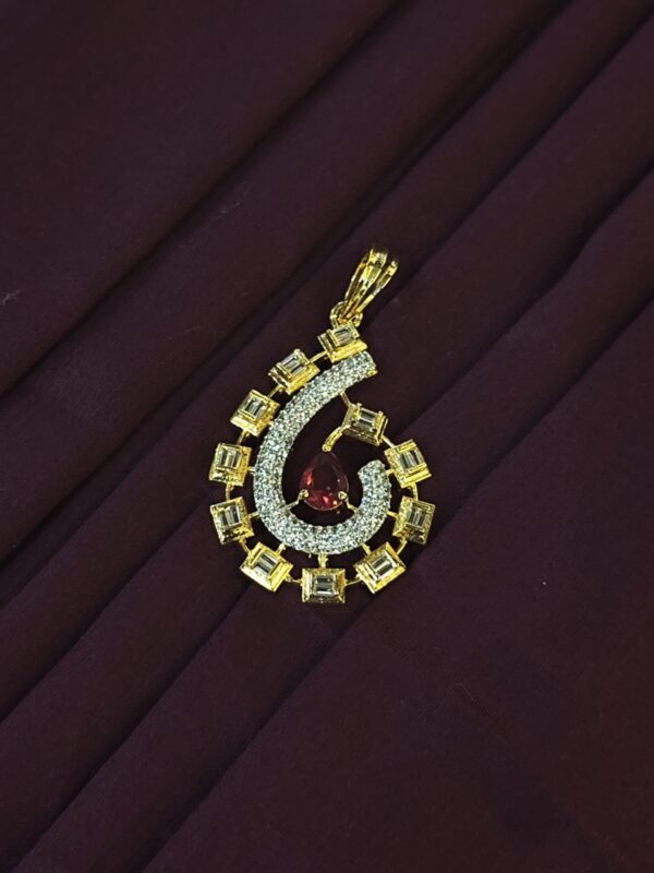 A.D. HIGH GOLD PENDENT SET - Image 3