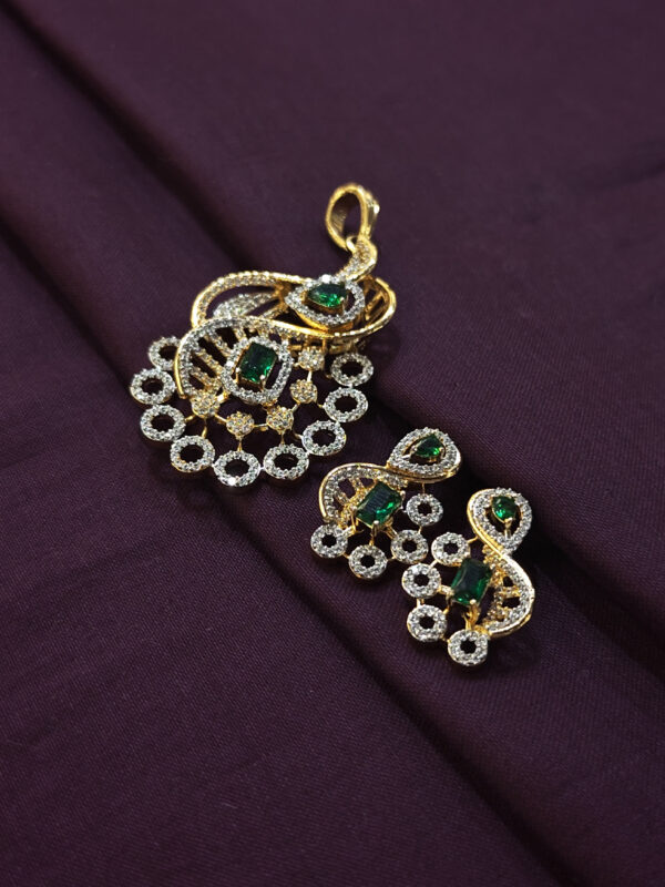 A.D. PENDENT SET WITH GREEN STONE