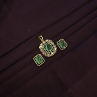 KUNDAN PENDENT SET WITH UNIQUE ATTRACTIVE STONE