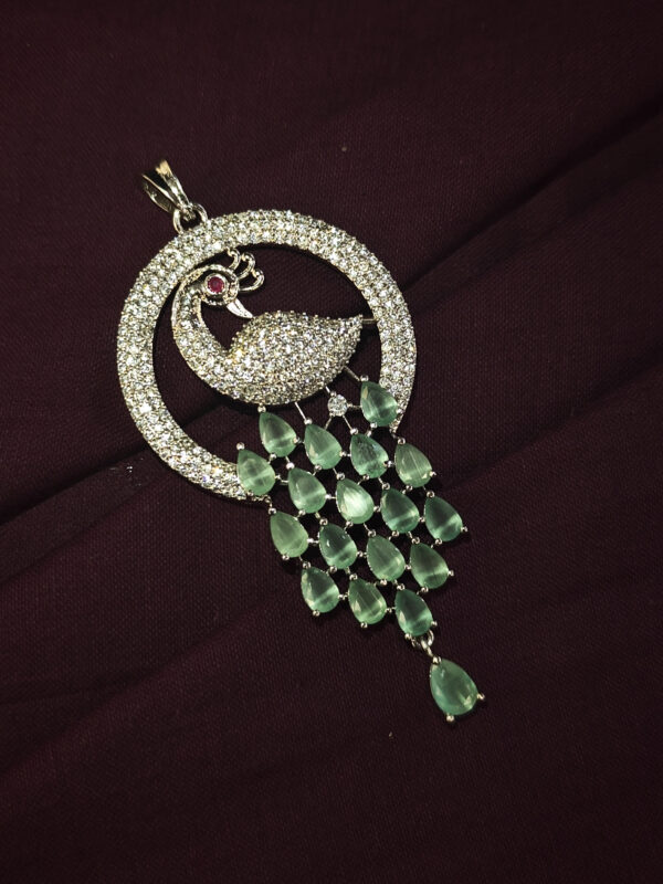 ANTIQUE PEACOCK A.D. PENDENT SET - Image 3