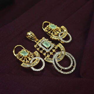 ATTRECTIVE A.D. PENDENT SET